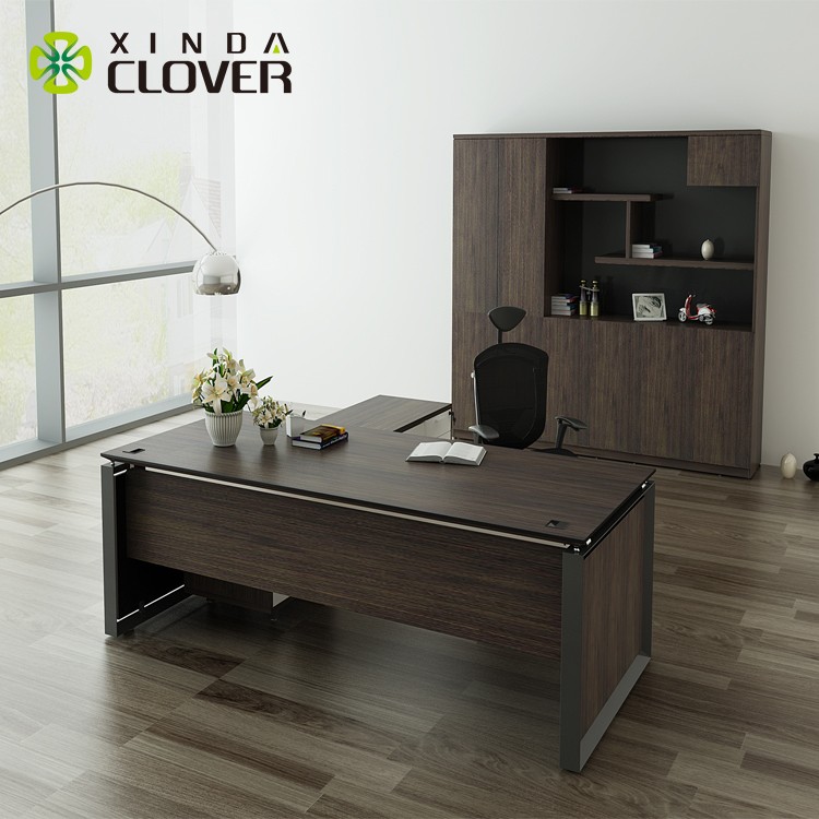 bàn làm việc giám đốc chất liệu gỗ
